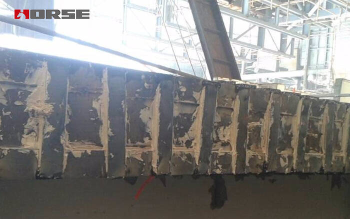 Application of gluing steel plate method to bridge reinforcement